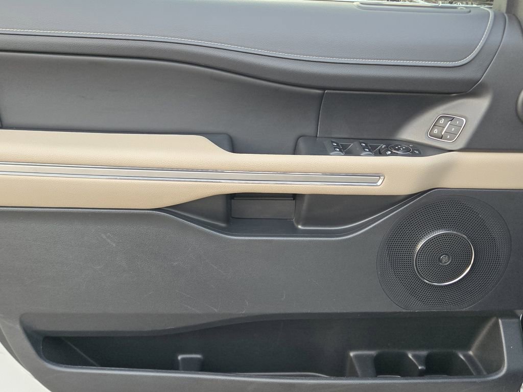 Used 2024 Ford Expedition Max Limited image 33