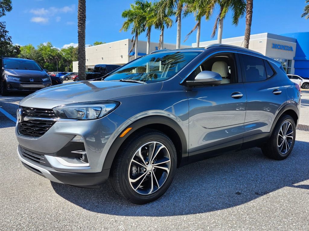 Used 2020 Buick Encore GX Select w/ Advanced Technology Package image 3