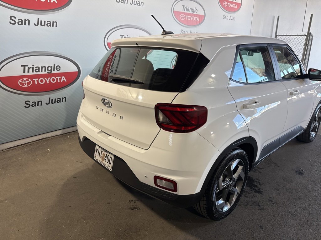 Used 2024 Hyundai Venue SE image 18