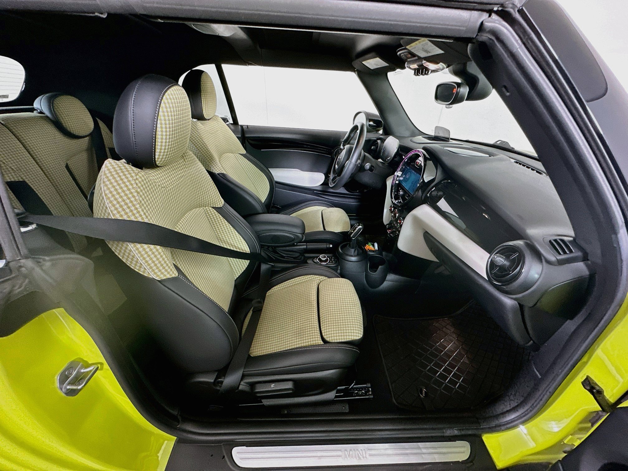 Used 2022 MINI Cooper Convertible FWD image 29