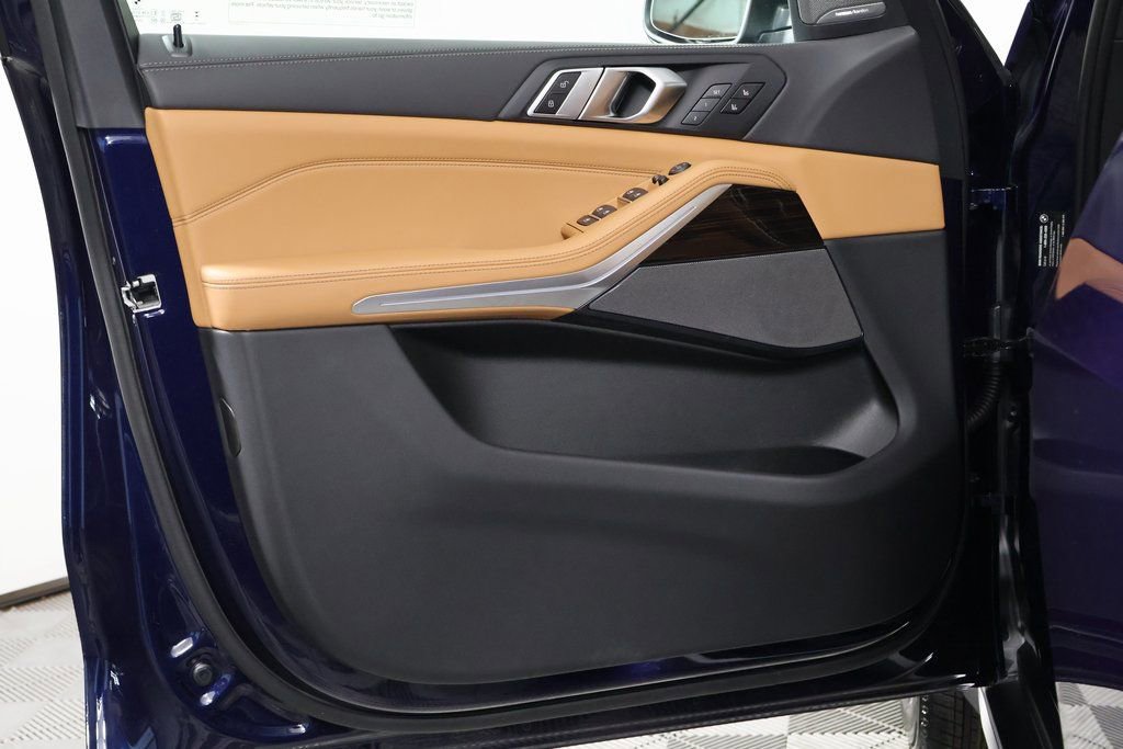 New 2026 BMW X5 xDrive40i w/ Climate Comfort Package image 7