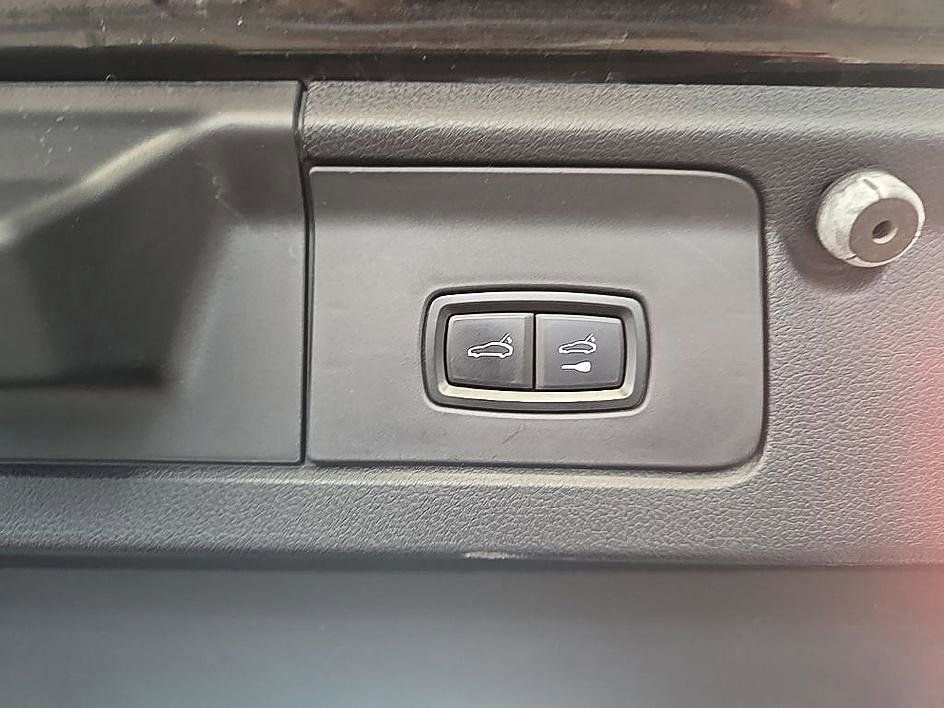 Used 2010 Porsche Panamera Turbo AWD/4WD image 25