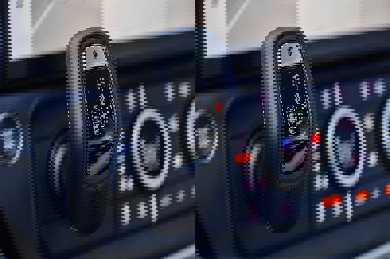 New 2026 Land Rover Defender 110 X-Dynamic SE image 24