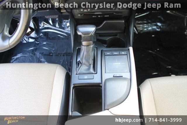 Used 2019 Lexus ES 350 image 14