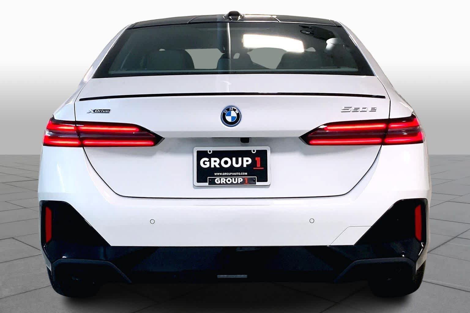 New 2026 BMW 550e xDrive w/ Executive Package AWD/4WD image 4