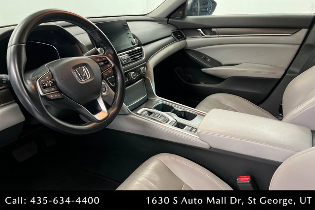 Used 2018 Honda Accord Touring image 15