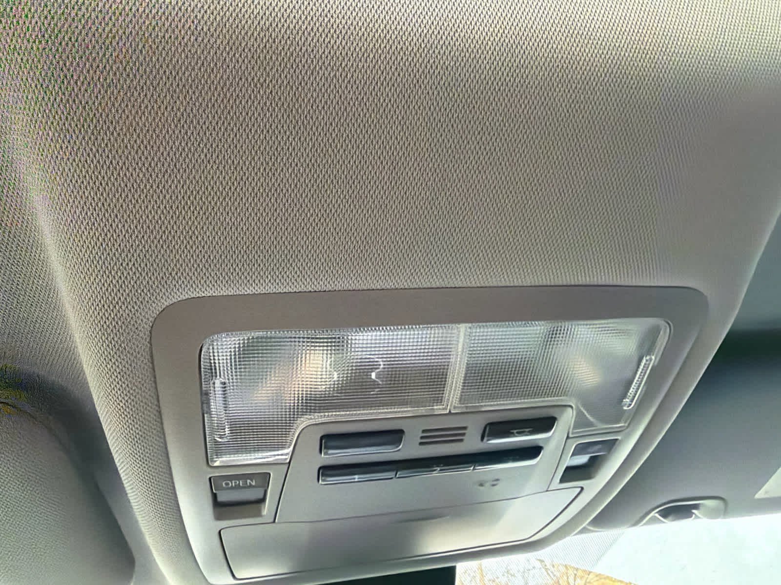 Used 2018 Toyota Highlander SE image 33