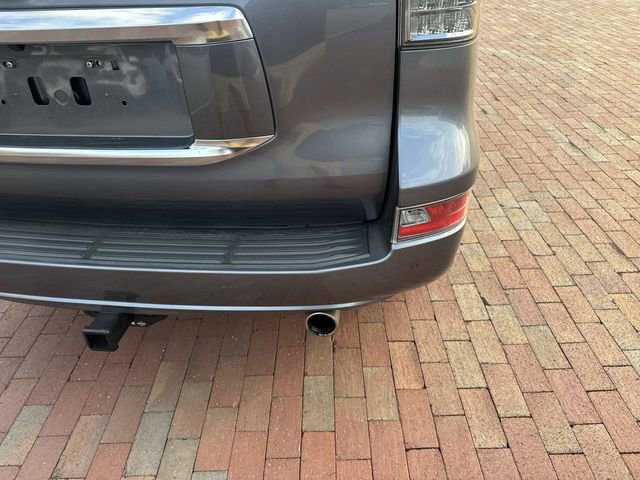 Used 2021 Lexus GX 460 Premium w/ Premium Package image 12