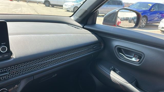 Used 2025 Honda HR-V Sport image 19