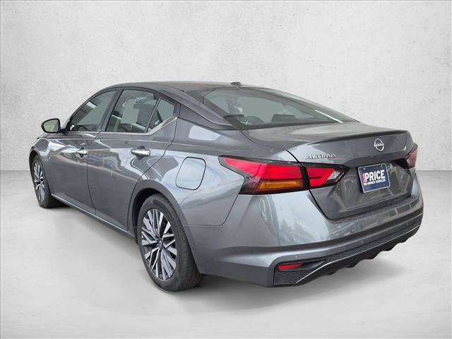 Used 2025 Nissan Altima 2.5 SV FWD image 7