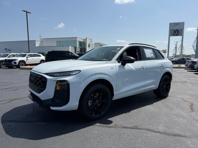 New 2026 Audi Q3 quattro 2.0T AWD/4WD image 3