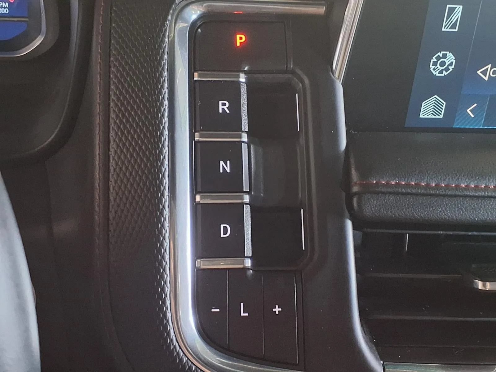 Used 2023 Chevrolet Tahoe RST w/ Luxury Package AWD/4WD image 26