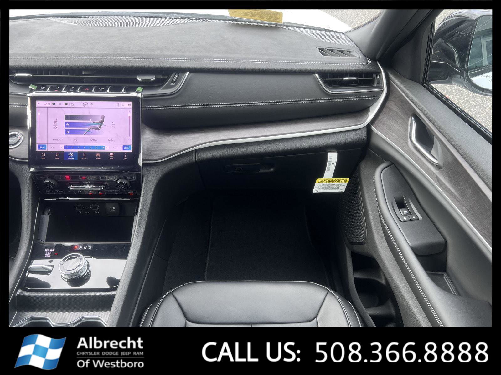 New 2025 Jeep Grand Cherokee Limited image 17