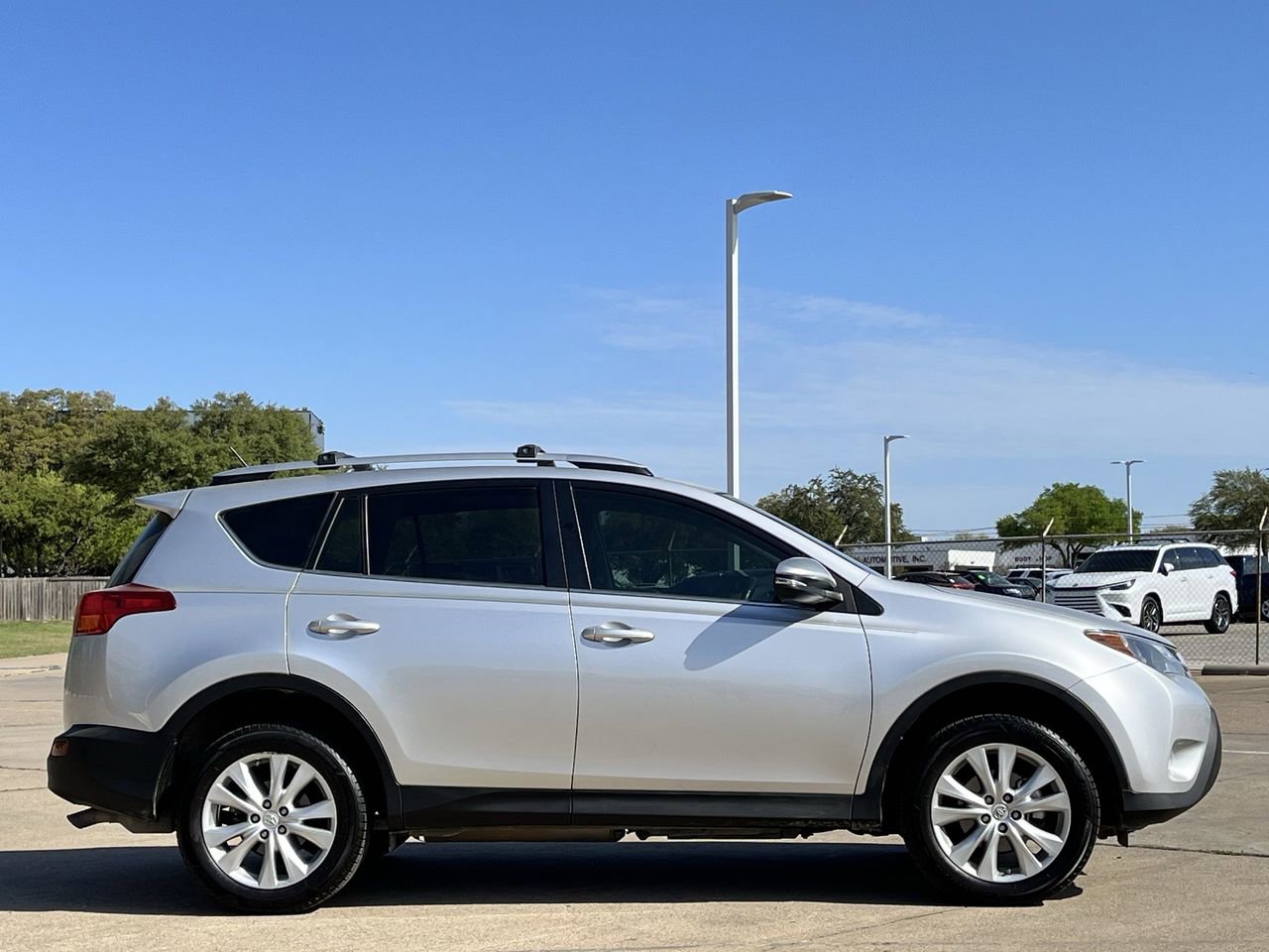 Used 2014 Toyota RAV4 Limited w/ Technology Package image 3