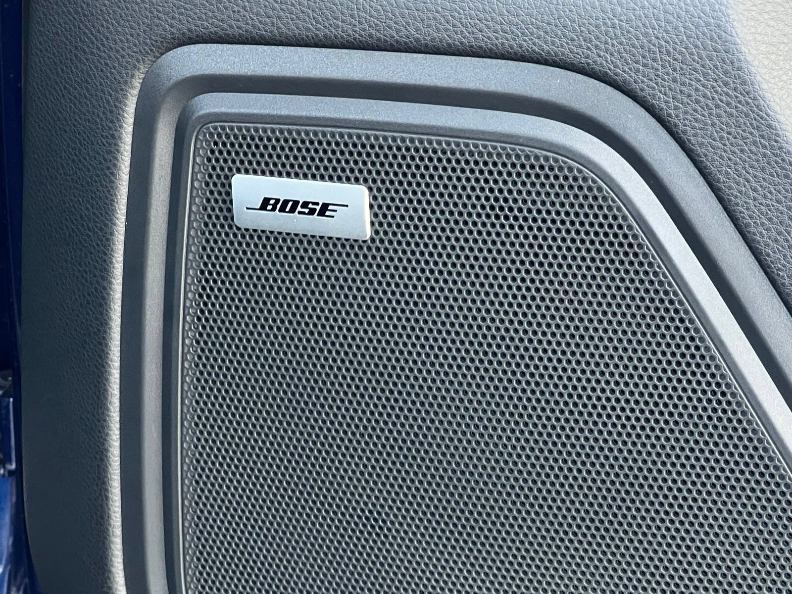 Used 2022 Porsche Macan AWD/4WD image 15
