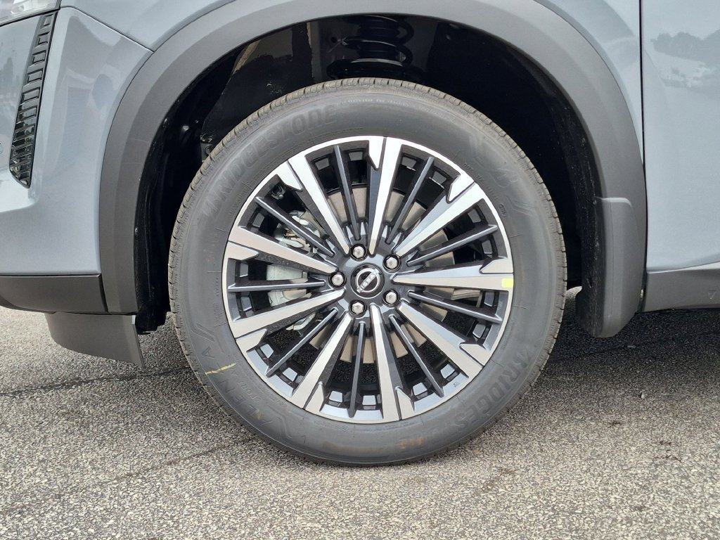 New 2026 Nissan Pathfinder Platinum AWD/4WD image 13