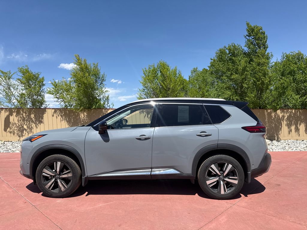 Used 2022 Nissan Rogue Platinum w/ Head-Up Display Package AWD/4WD image 4