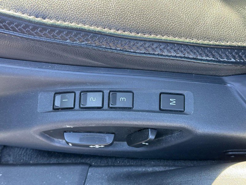 Used 2016 Volvo XC70 T5 Premier w/ Proximity Package image 24