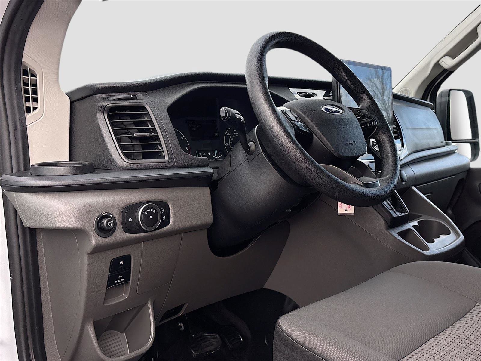 Used 2024 Ford Transit 350 XLT image 9