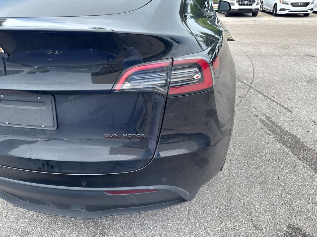Used 2022 Tesla Model Y Long Range AWD/4WD image 19