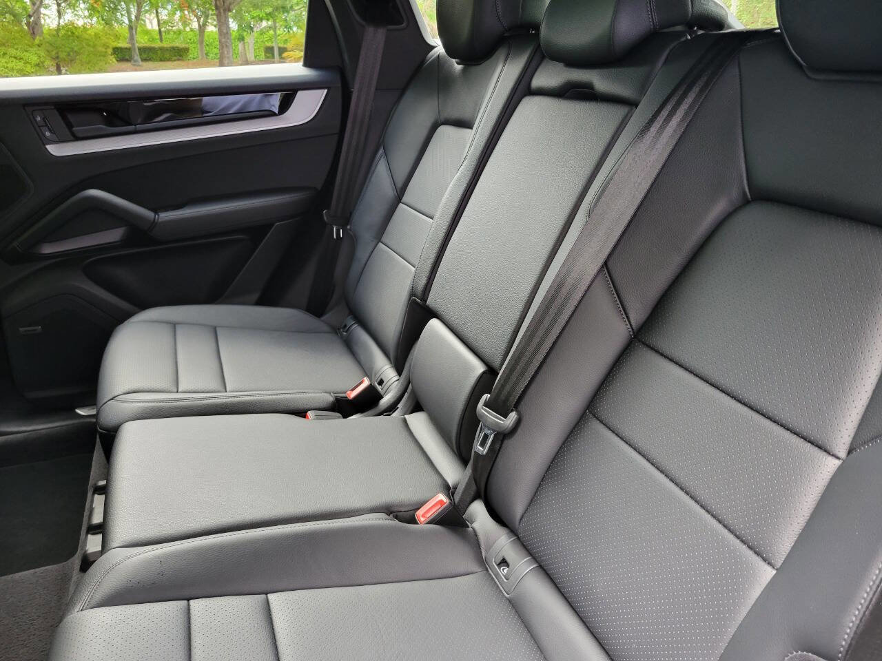 Used 2024 Porsche Cayenne image 12