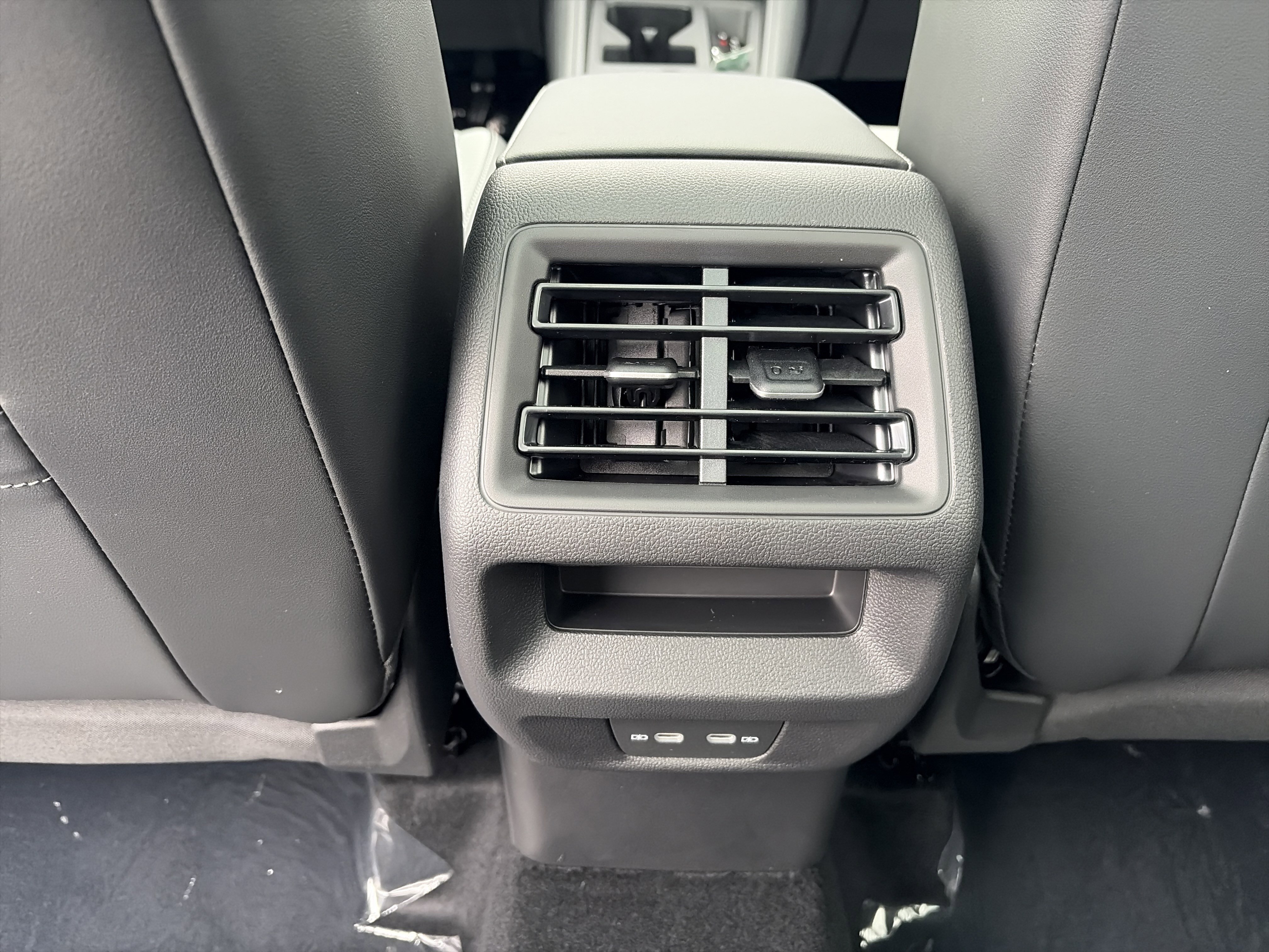 New 2026 Volkswagen Tiguan SE AWD/4WD image 13