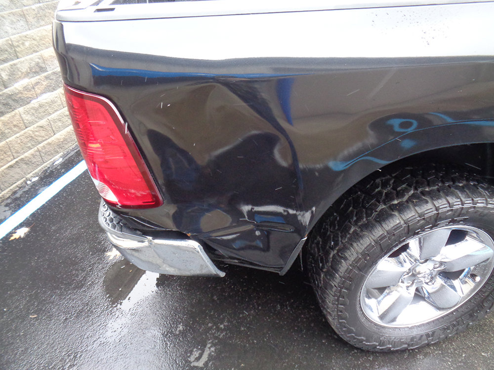 Used 2016 RAM 1500 SLT AWD/4WD image 3