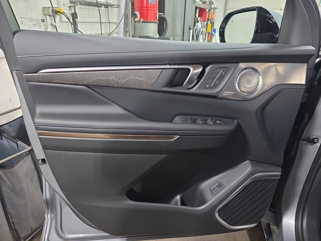 New 2026 Buick Enclave Avenir w/ Super Cruise Package image 30