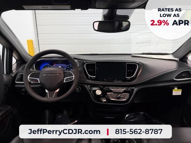 New 2027 Chrysler Pacifica Select FWD image 27