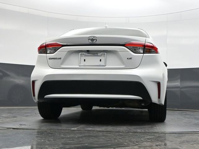 Used 2021 Toyota Corolla LE image 32
