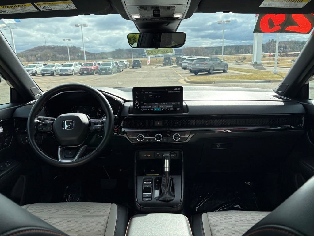 Used 2025 Honda CR-V Sport Touring image 17
