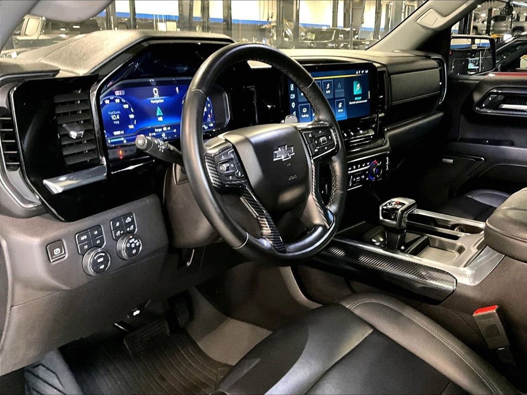 Used 2024 Chevrolet Silverado 1500 LT Trail Boss w/ LT Trail Boss Premium Package AWD/4WD image 8