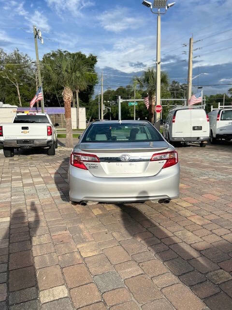 Used 2012 Toyota Camry XLE FWD image 6