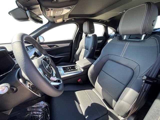 New 2024 Jaguar XF R-Dynamic SE AWD/4WD image 11