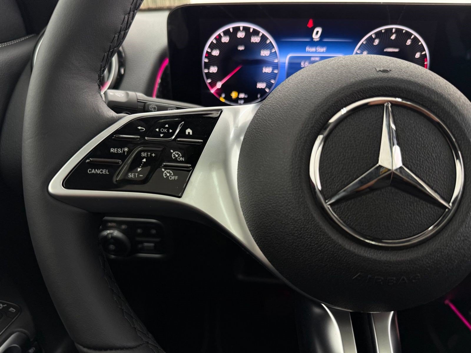 New 2026 Mercedes-Benz GLB 250 4MATIC image 13