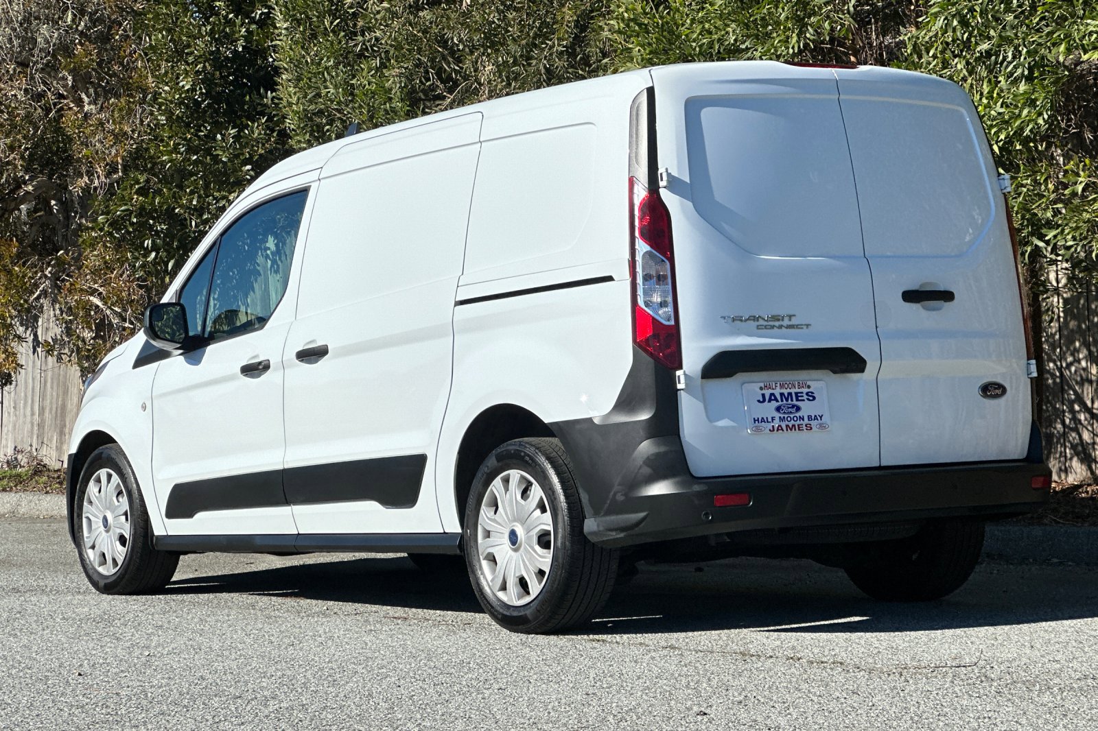Used 2023 Ford Transit Connect XL image 3