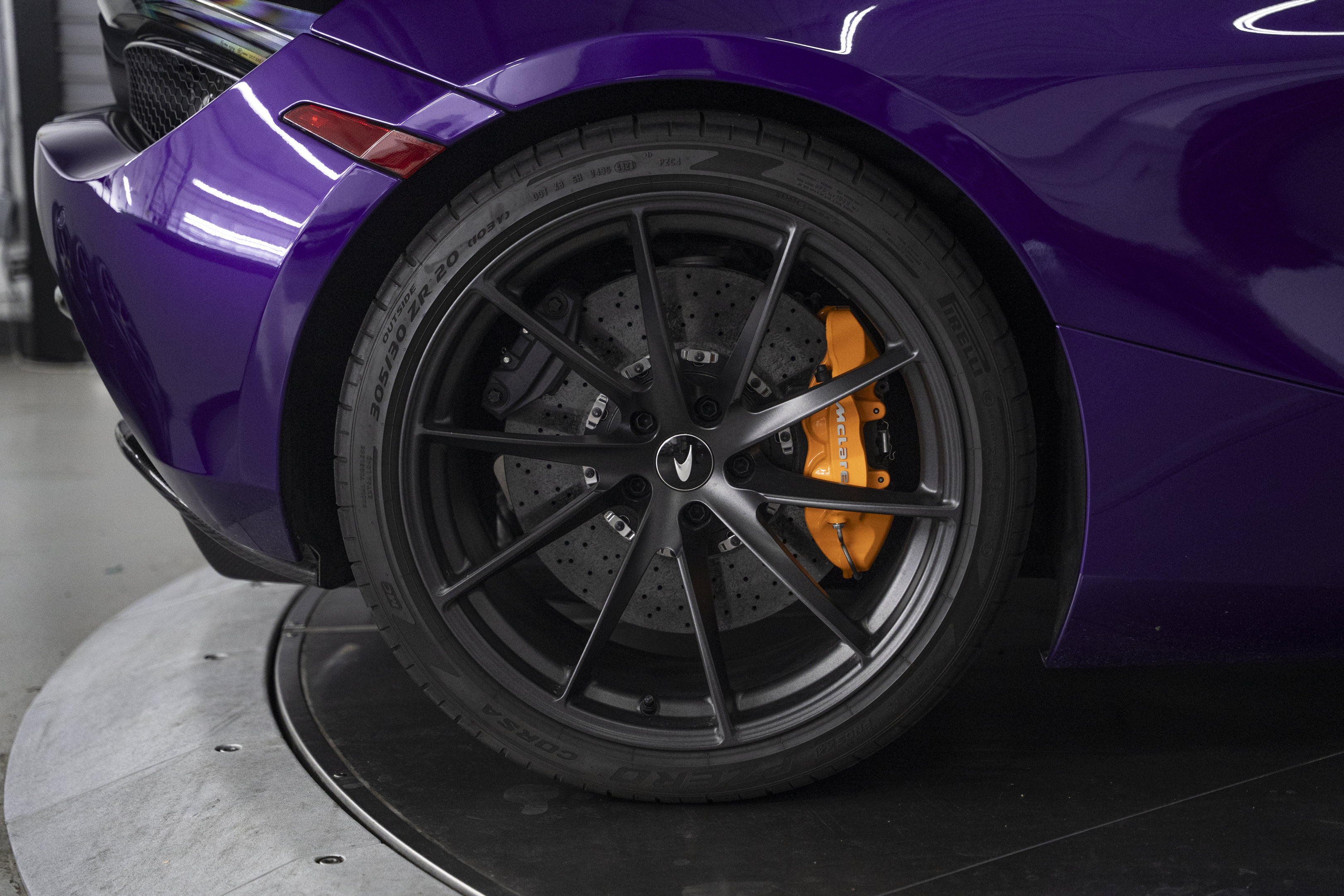 Used 2022 McLaren 720S Spider RWD image 28