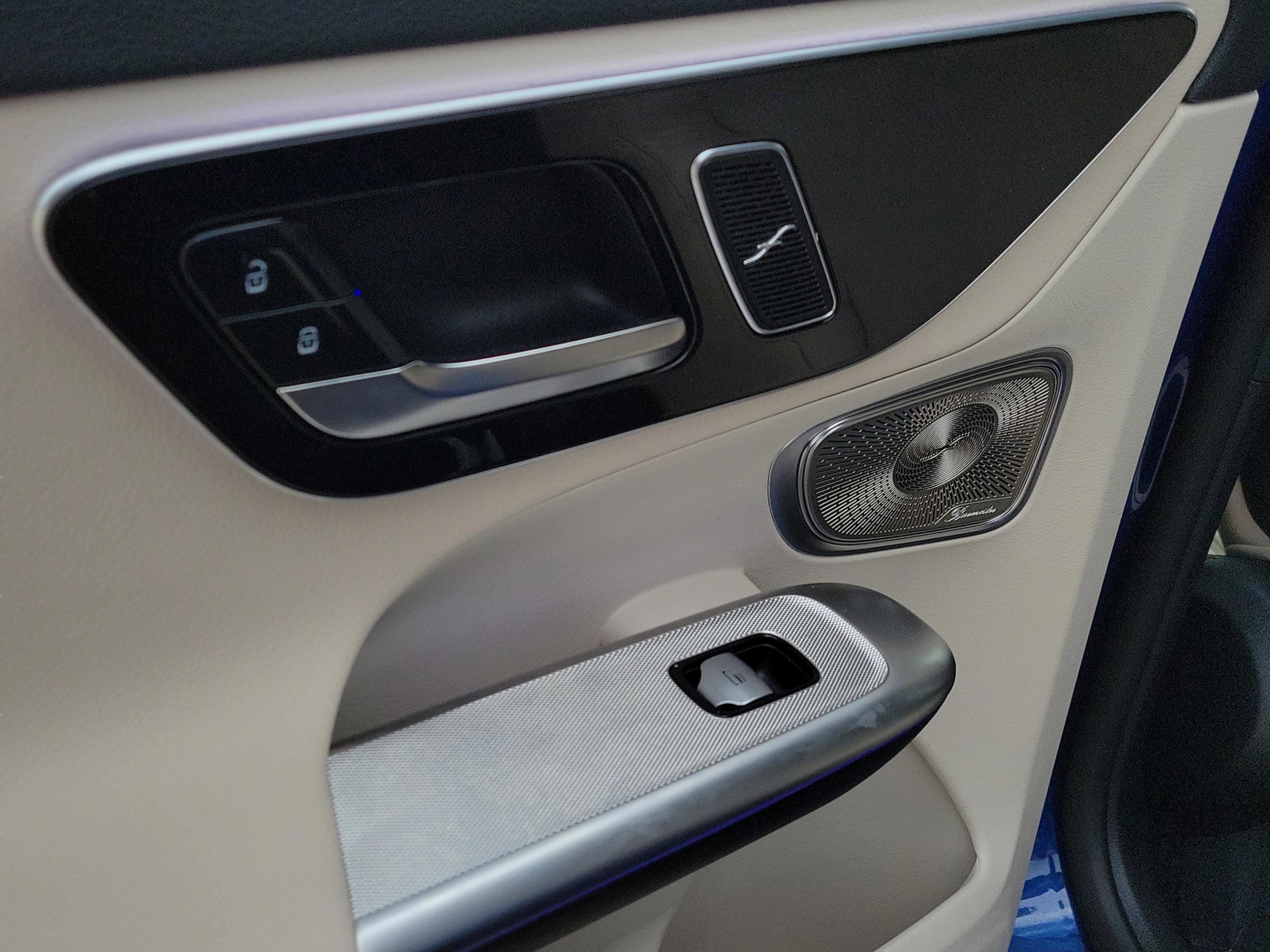 Certified 2026 Mercedes-Benz GLC 300 image 25