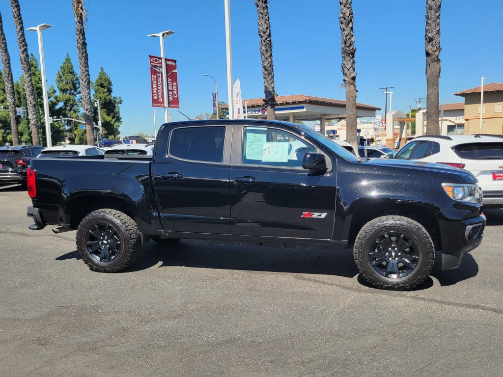 Used 2022 Chevrolet Colorado Z71 w/ Z71 Midnight Edition AWD/4WD image 31