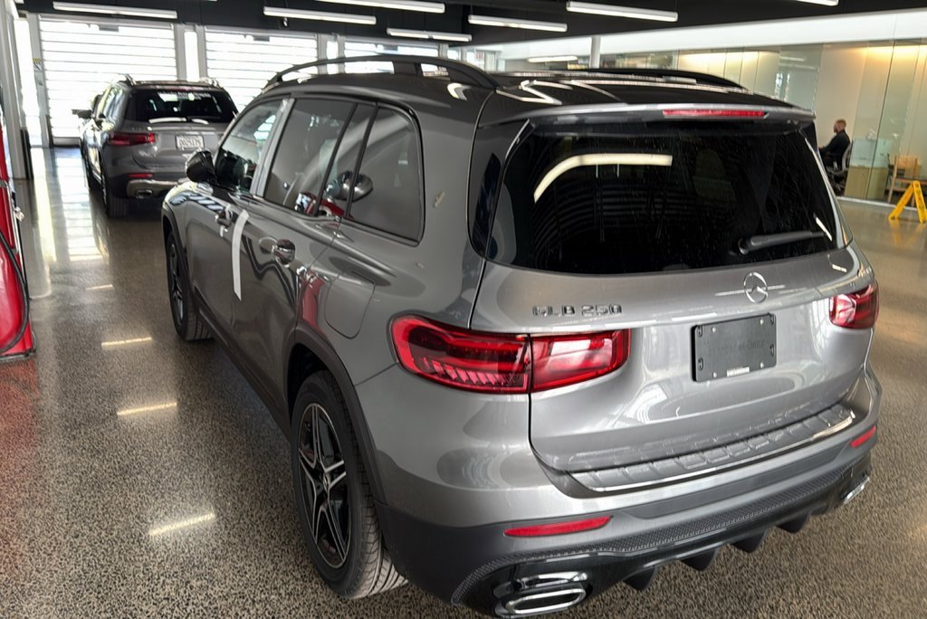 New 2026 Mercedes-Benz GLB 250 4MATIC image 3