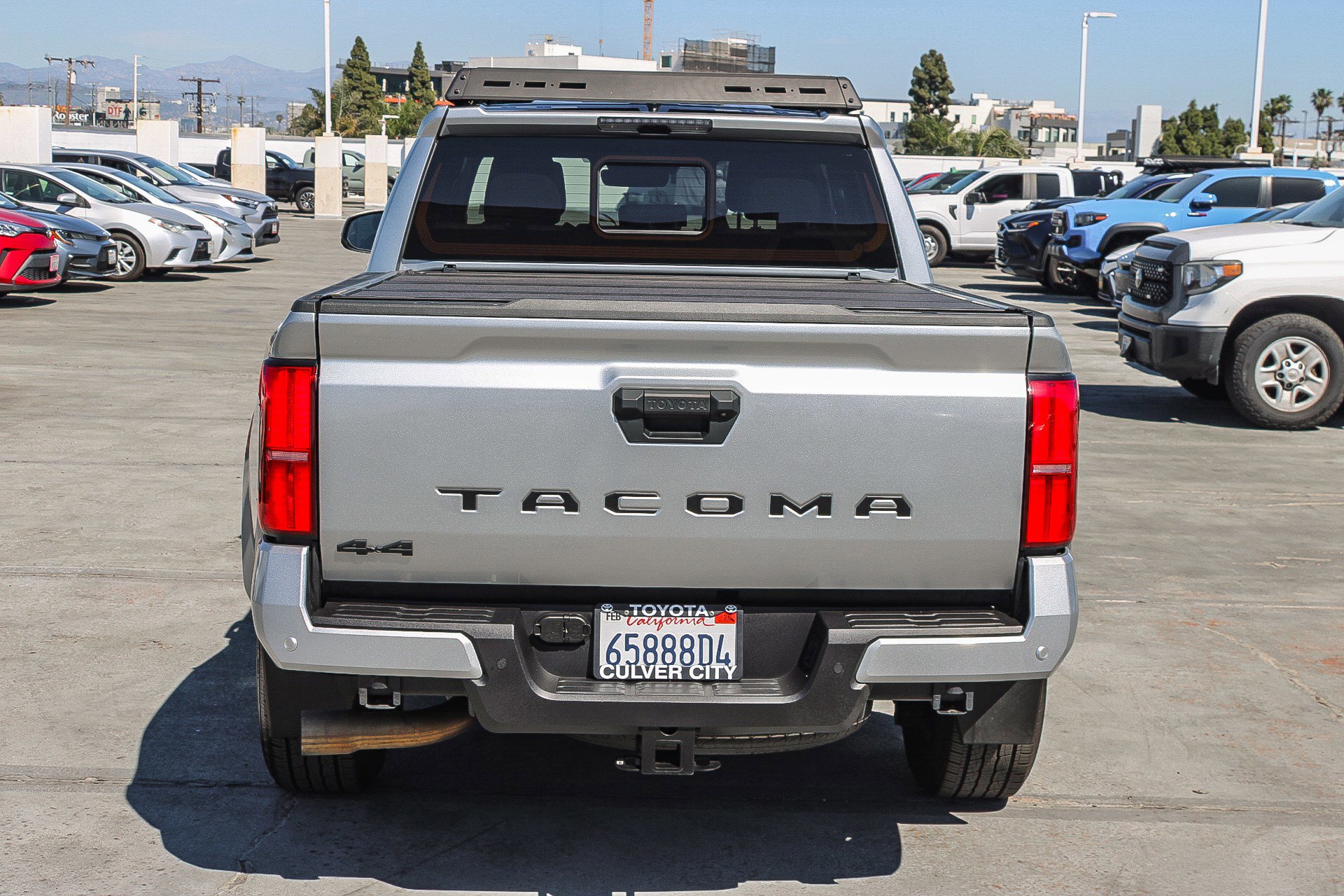 Used 2024 Toyota Tacoma TRD Sport w/ TRD Sport Upgrade Package image 8