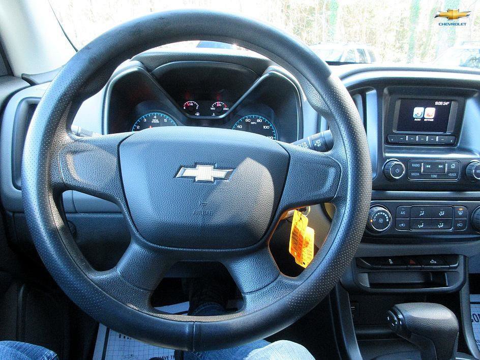 Used 2017 Chevrolet Colorado W/T image 10