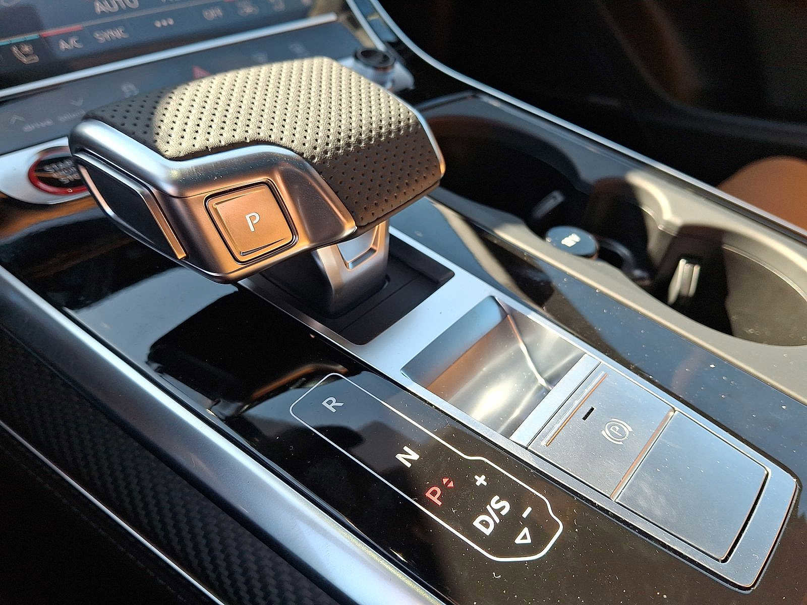 New 2026 Audi RS Q8 performance image 13