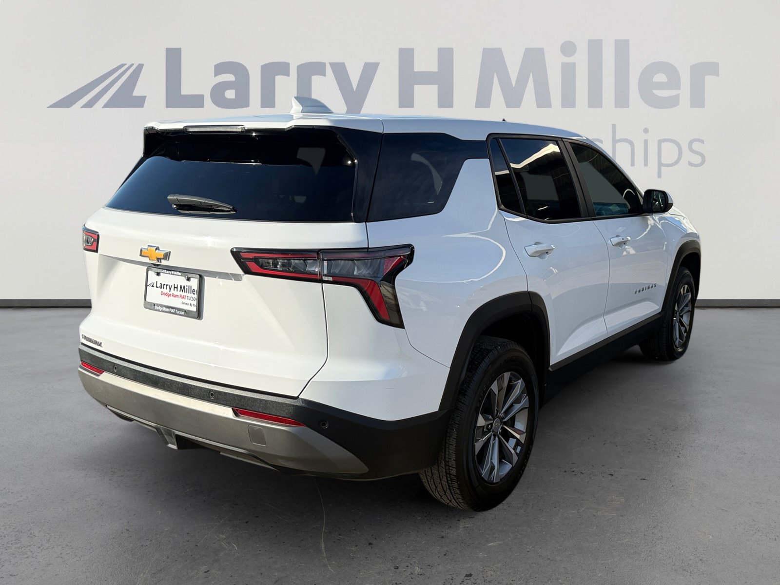 Used 2025 Chevrolet Equinox LT FWD image 5