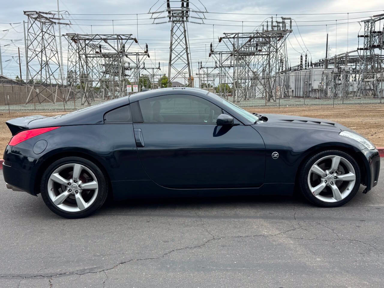 Used 2008 Nissan 350Z Touring w/ Cargo Convenience Pkg RWD image 7