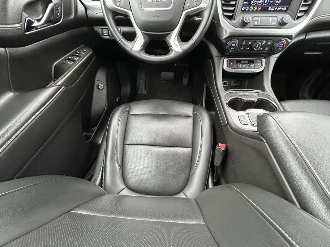Used 2023 GMC Acadia SLT image 14