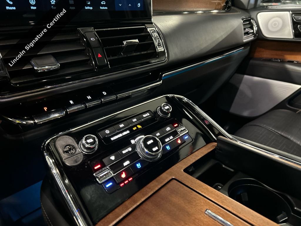 Certified 2023 Lincoln Navigator Black Label AWD/4WD image 18