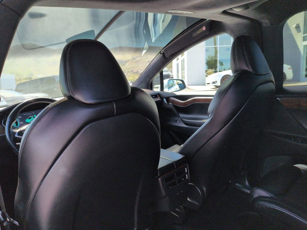Used 2020 Tesla Model X Long Range image 17