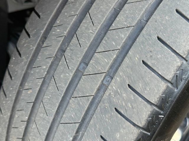 Used 2026 BMW iX xDrive60 image 15