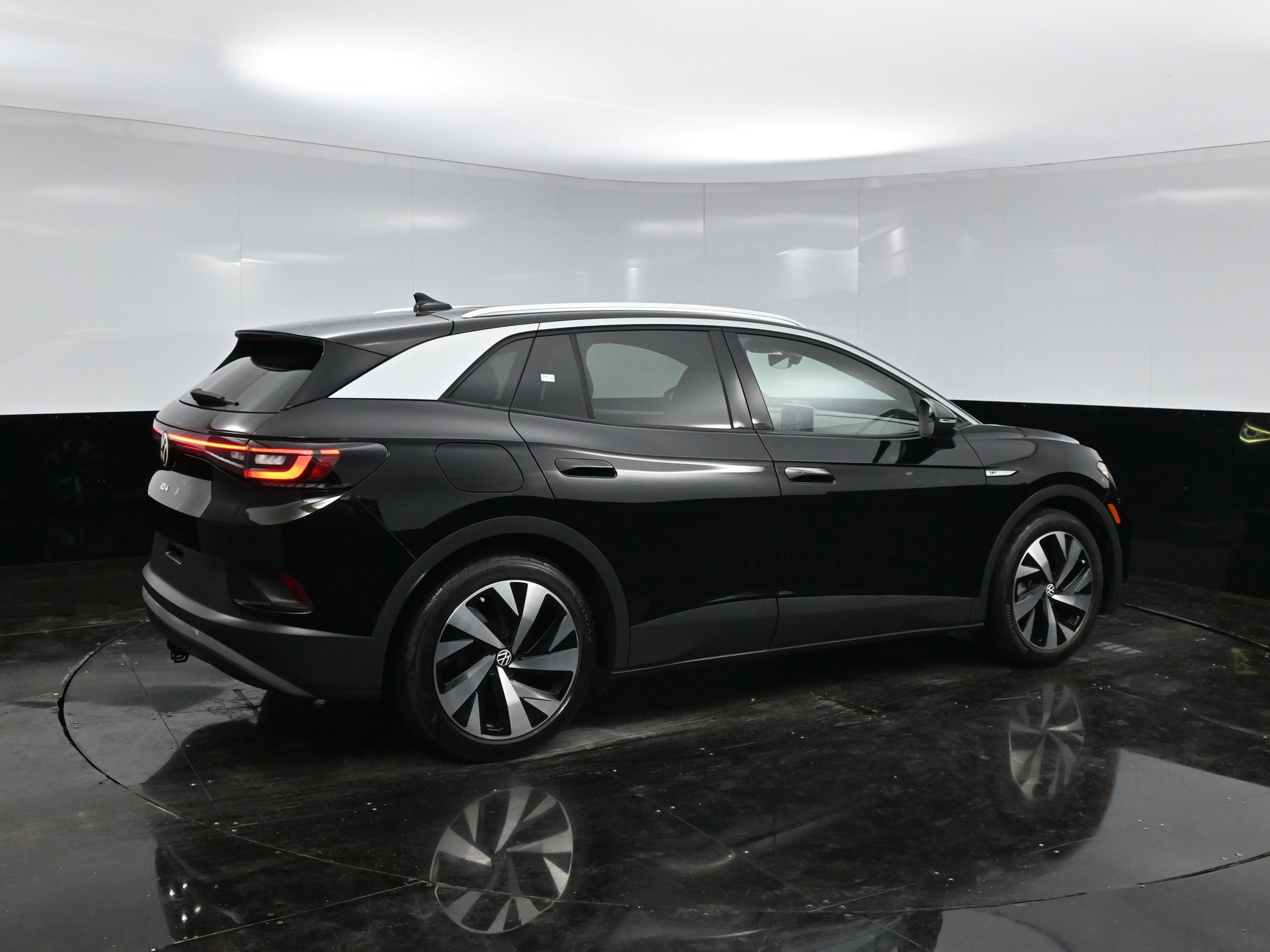 Used 2021 Volkswagen ID.4 1st Edition w/ ID.4 Protection Package image 7